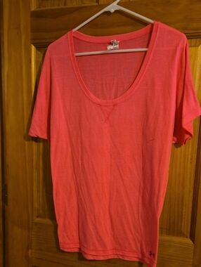 Under Armour Women's Scoop Neck Short Sleeve Tee - Coral Pink